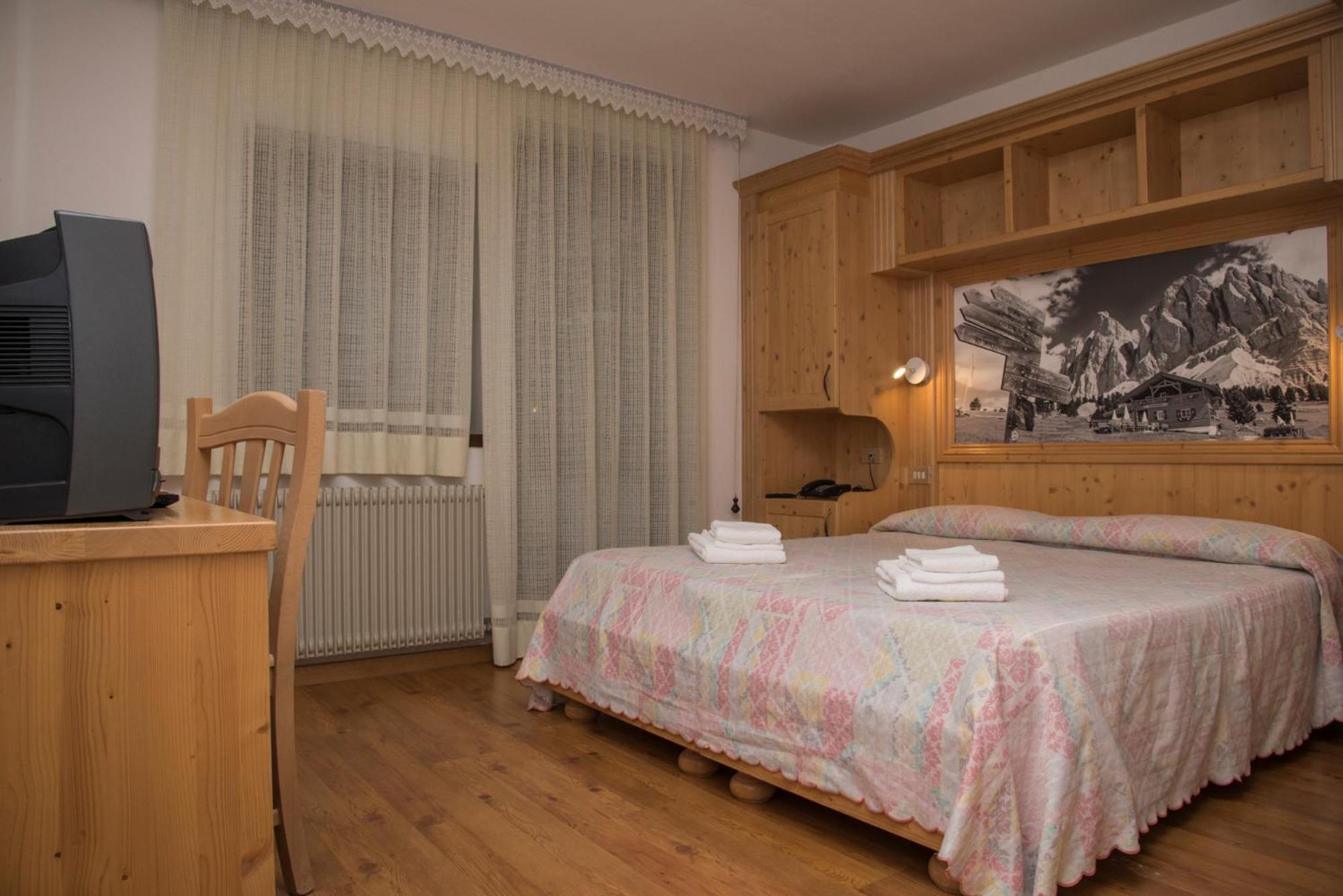 Hotel Cima Tosa Сан-Лоренцо-ин-Банале Экстерьер фото