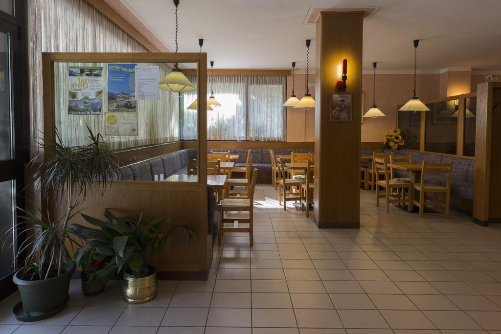 Hotel Cima Tosa Сан-Лоренцо-ин-Банале Экстерьер фото